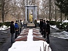 Братська могила, в якій поховано: 6 мирних жителів-комуністів, розстріляних 13 вересня 1941 року; 113 воїнів, які загинули при визволенні міста Кривий Ріг 4 березня 1944року.