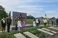 Мітинг, урочисте покладення квітів «Війна очима дітей»