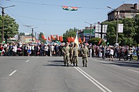 Святкова хода по пр-т Металургів та по вул. Постишева. Урочистий мітинг у сквер імені 60-річчя Перемоги.