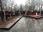 Мітинг та урочисте покладання квітів до братської могили підпільників та радянських воїнів
