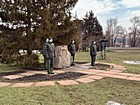 Покладання квітів до пам'ятного знаку на честь визволення міста Кривого Рогу