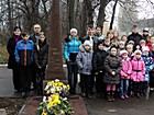 Урочисте покладання квітів до пам"ятного знаку "Невідомим солдатам 48 гвардійської дивізії"