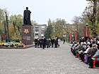 Урочисте покладання квітів до братської могили радянських воїнів