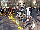 Урочисті мітинги та покладення квітів до братських могил та пам’ятних знаків з нагоди 70-ої річниці визволення України від фашистських загарбників у Довгинцівському районі міста