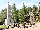 Мітинг та урочисте покладдання квітів до братських могил