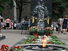 Мітинг та урочисте покладання квітів до пам`ятника