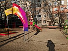 дитячий майданчик