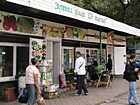 Кіоск у торговельно - зупиночному комплексі "129 квартал"