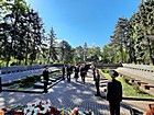 Урочисте покладення квітів до меморіалу загиблим воїнам у парку «Шахтарський» з нагоди Дня перемоги над нацизмом у Другій світовій війні.