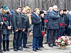 Мітинг та церемонія покладання квітів до братської могили радянських воїнів у Металургійному районі