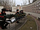Ритуал покладення квітів до Меморіального комплексу на проспекті Миру, запалення факелів біля монументу "Перемога", урочиста хода, ушановання пам'яті криворіжців-учасників бойових дій у Георгіївській дзвіниці.